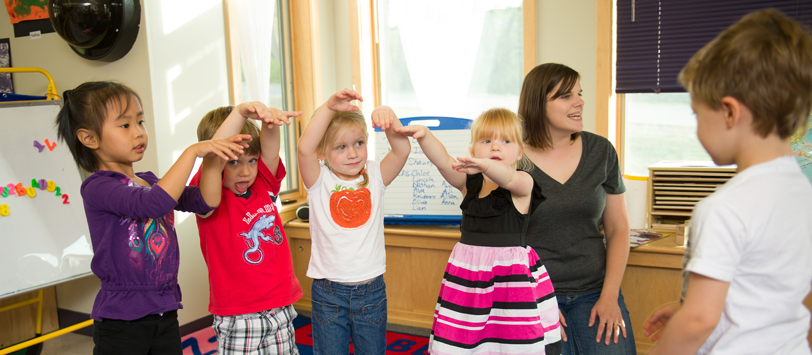 children in class activity